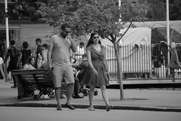 רגעים קצרים בשחור לבן