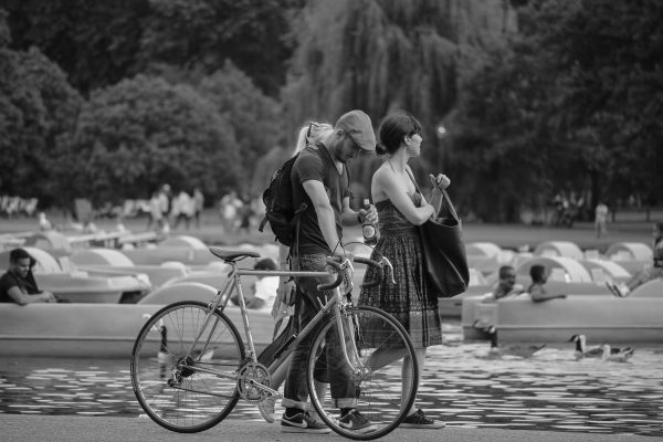 רגעים קצרים בשחור לבן