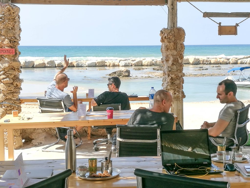 ביצ'האוס מרחב עבודה שיתופי