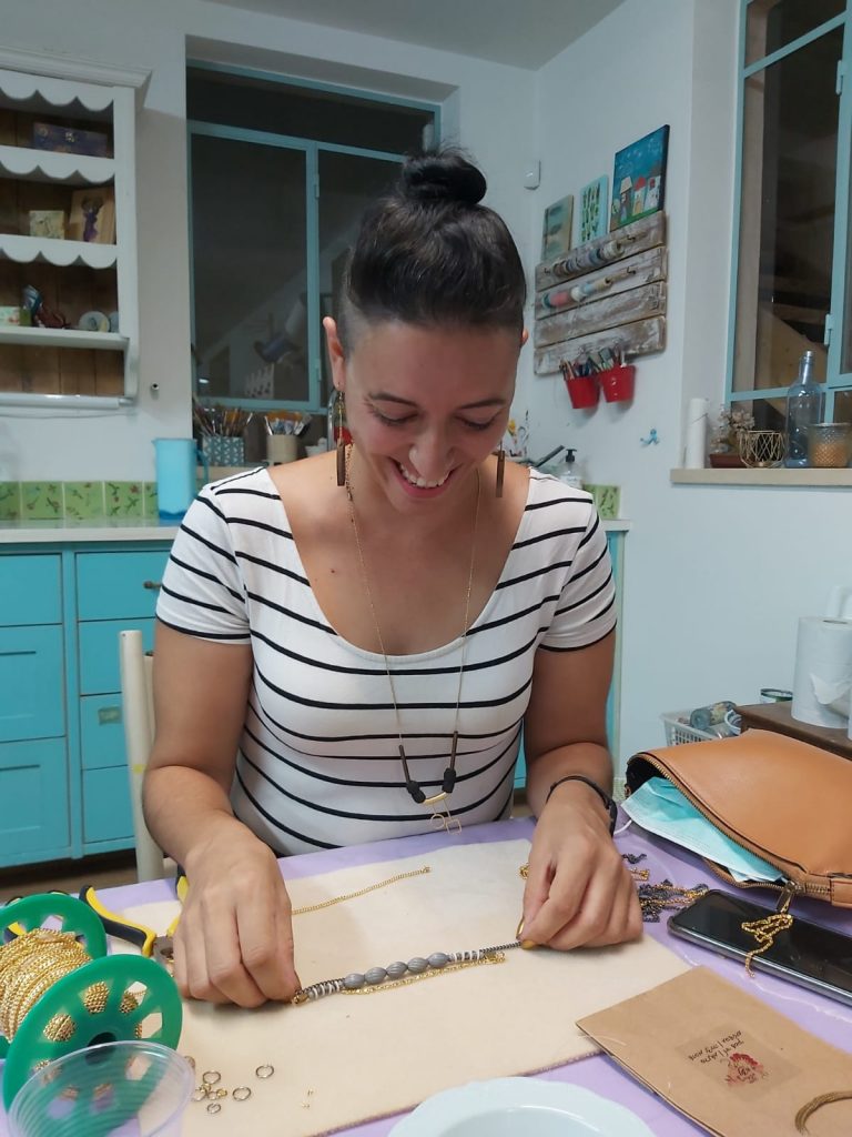 נועה מוזס אי מגור סדנת תכשיטים
