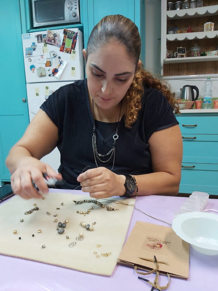 נועה מוזס אי מגור סדנת תכשיטים